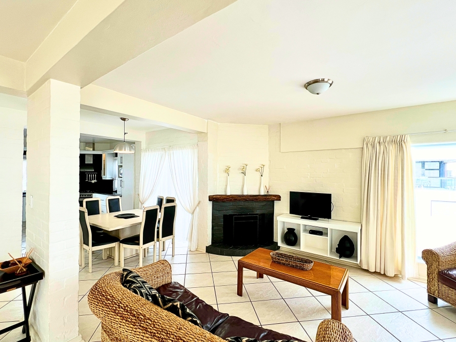 4 Bedroom Property for Sale in Paradise Beach Western Cape